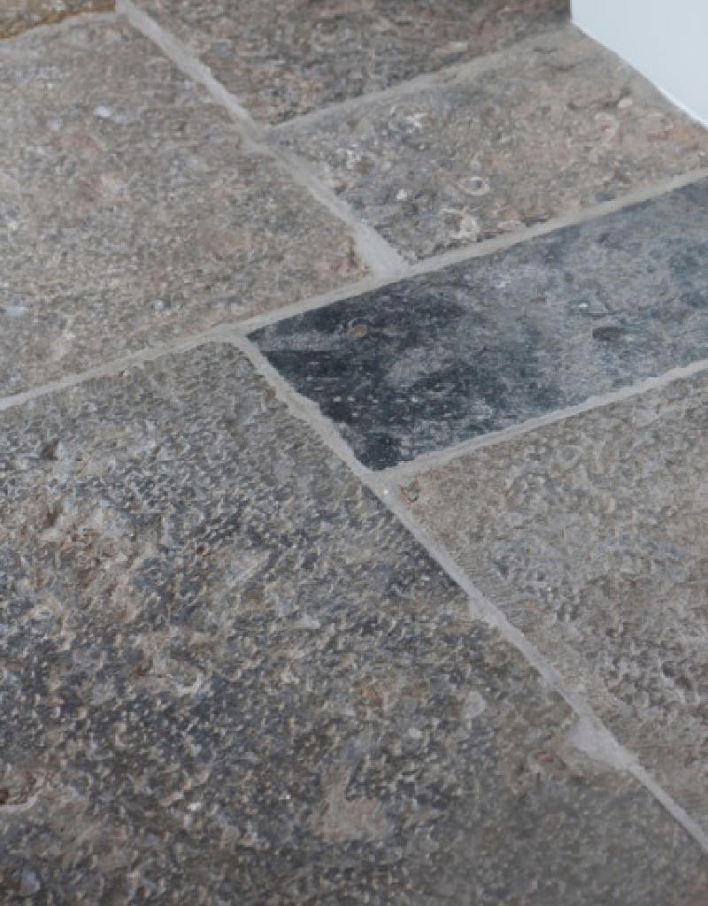 180 Square Meter Reclaimed French Antique Grey Limestone Fossil Dalles