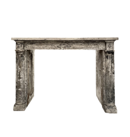Maison Leon Van den Bogaert Rustikaler französischer Kalksteinkamin