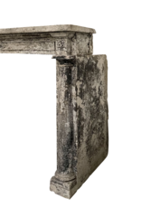 Maison Leon Van den Bogaert Originale Kaminumrandung aus Kalkstein