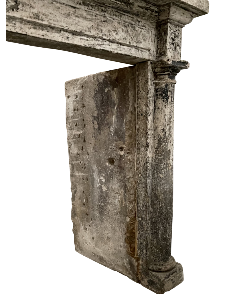 Maison Leon Van den Bogaert Originale Kaminumrandung aus Kalkstein