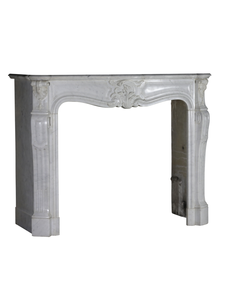Maison Leon Van den Bogaert Cheminée Décorative En Marbre Blanc De Style Régence Classique