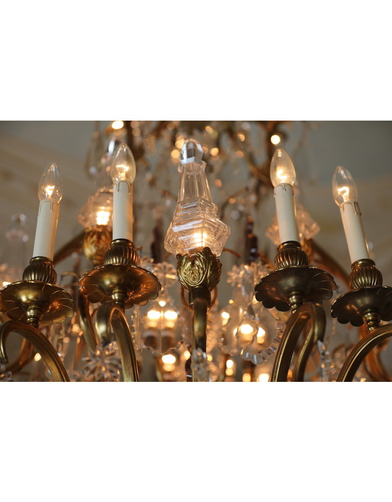 Maison Leon Van den Bogaert Grand Lustre En Cristal Bicolore