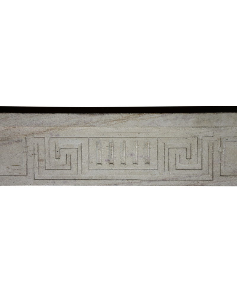 Maison Leon Van den Bogaert Eleganter groß weißer Kalkstein Kamin