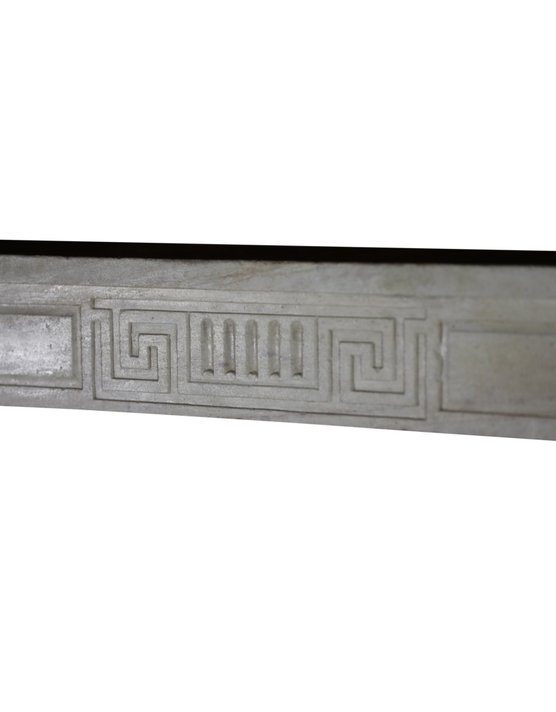 Maison Leon Van den Bogaert Eleganter groß weißer Kalkstein Kamin