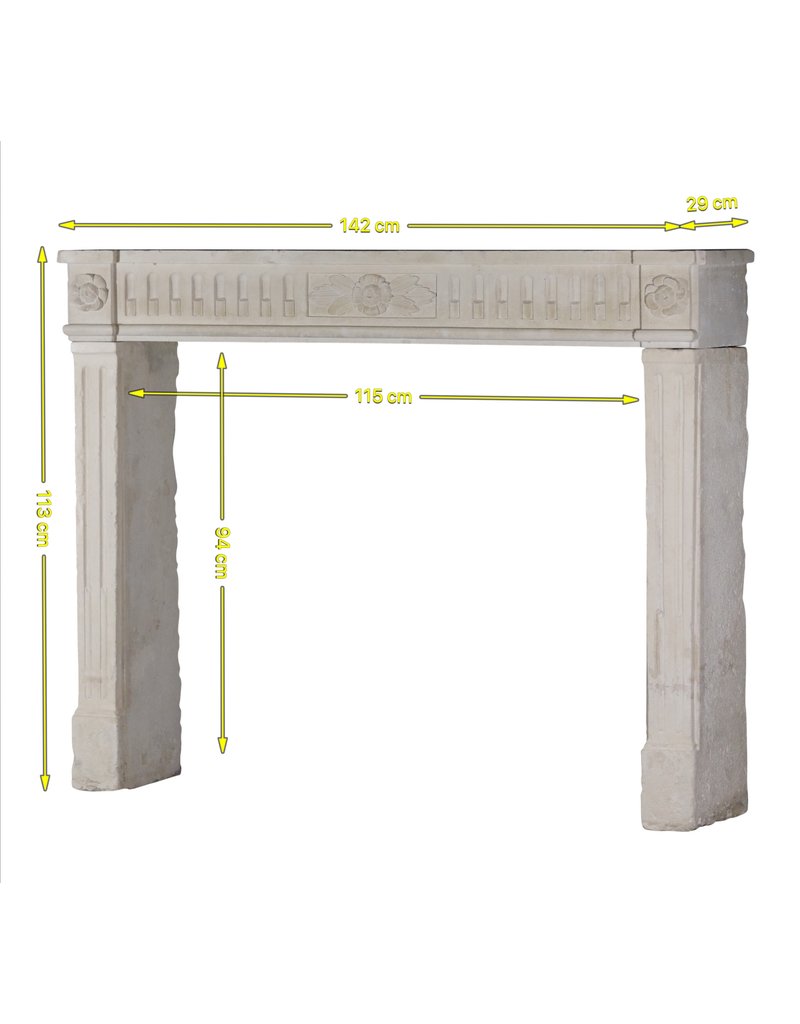 Maison Leon Van den Bogaert Elegante französische Kaminumrandung aus Kalkstein