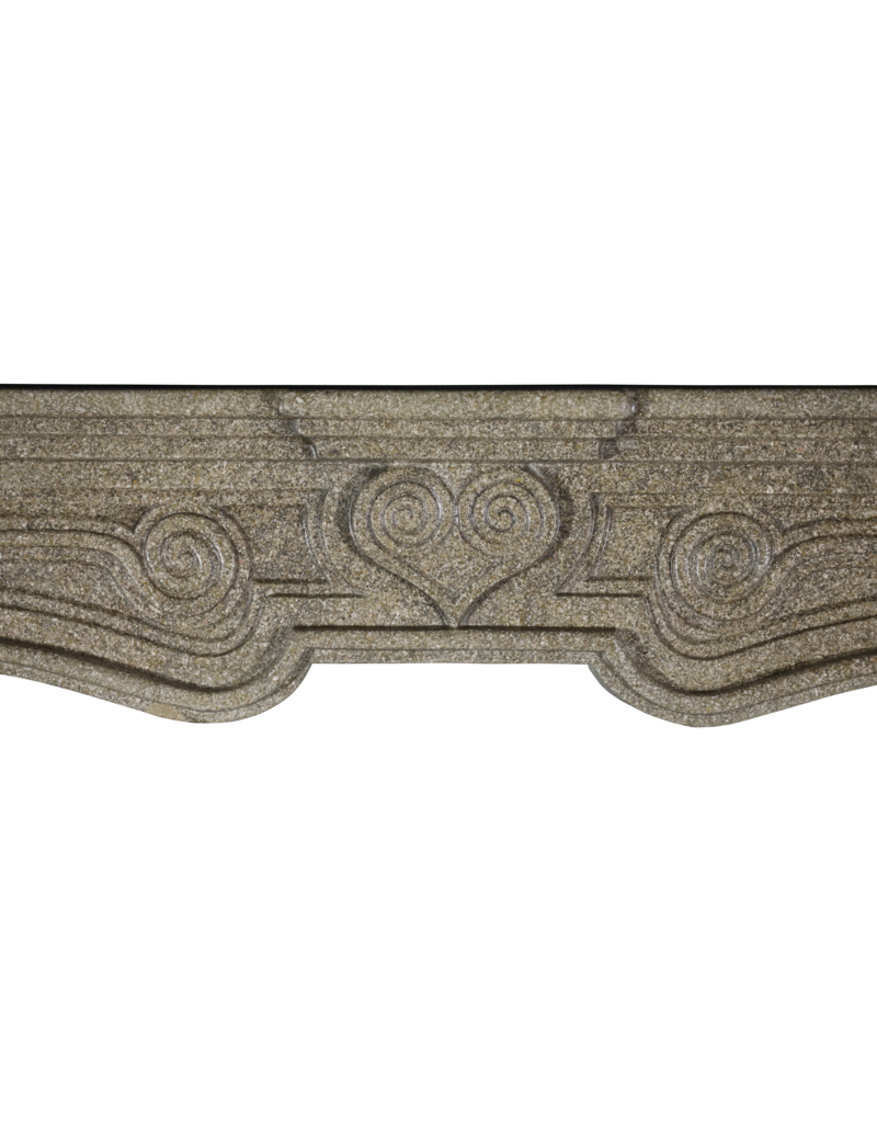 Maison Leon Van den Bogaert Kaminumrandung der Liebe
