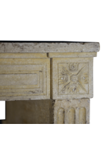 The Antique Fireplace Bank Rustikale klassische Louis XVI Kalkstein Kaminverkleidung
