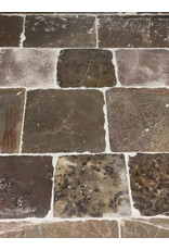 Maison Leon Van den Bogaert Originale mittelalterliche Bodenfliesen für ein authentisches Projekt