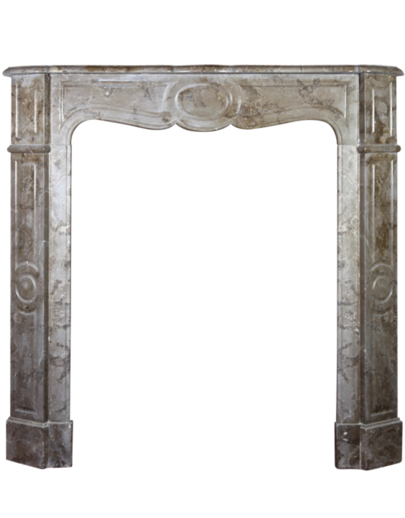 Maison Leon Van den Bogaert Kleine französische Vintage-Pompadour-Kaminverkleidung