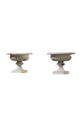 Maison Leon Van den Bogaert Paar französische Vintage-Gartenvasen