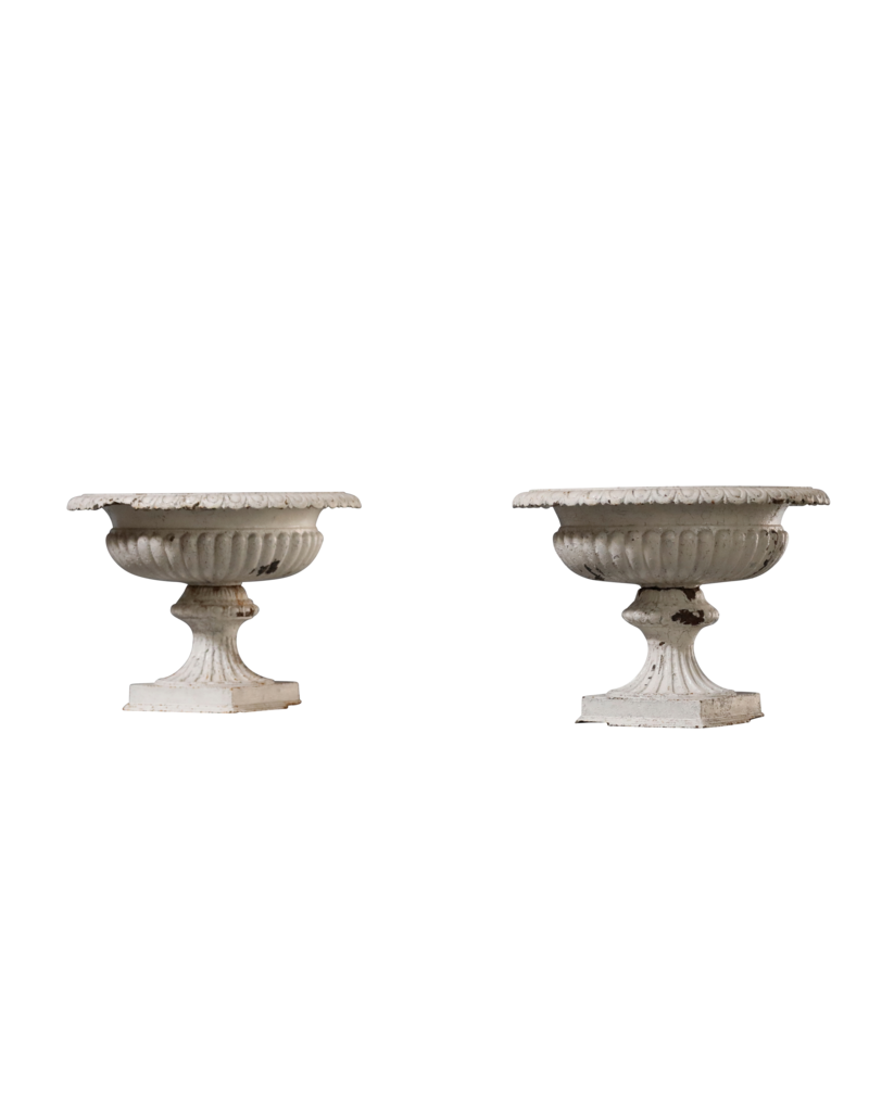 Maison Leon Van den Bogaert Paar französische Vintage-Gartenvasen