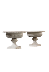 Maison Leon Van den Bogaert Paar französische Vintage-Gartenvasen