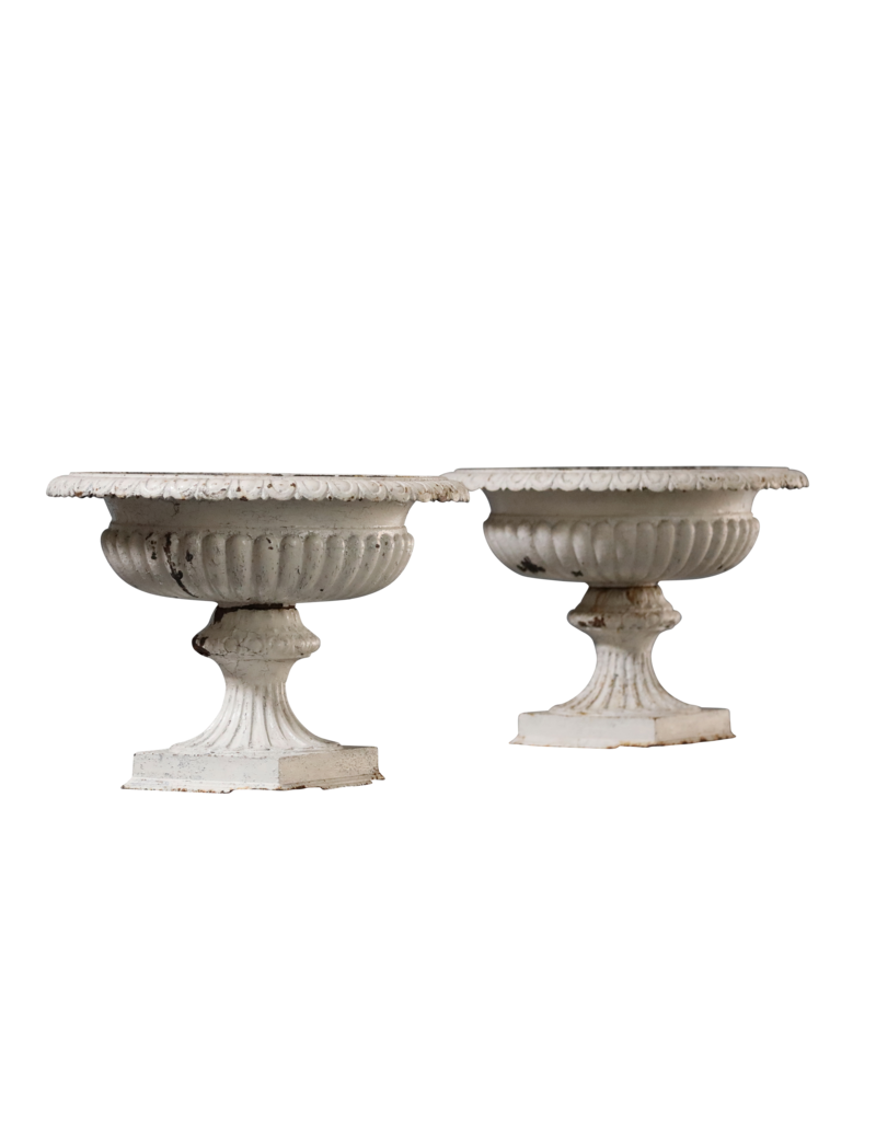 Maison Leon Van den Bogaert Paar französische Vintage-Gartenvasen