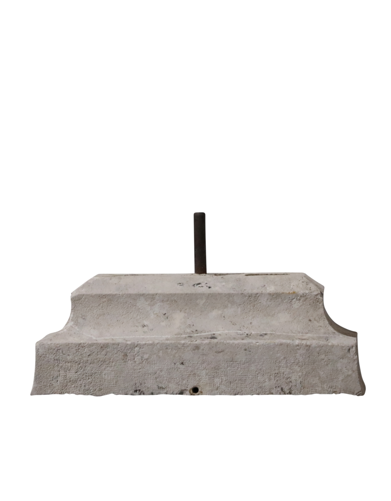Maison Leon Van den Bogaert Hard Stone Base
