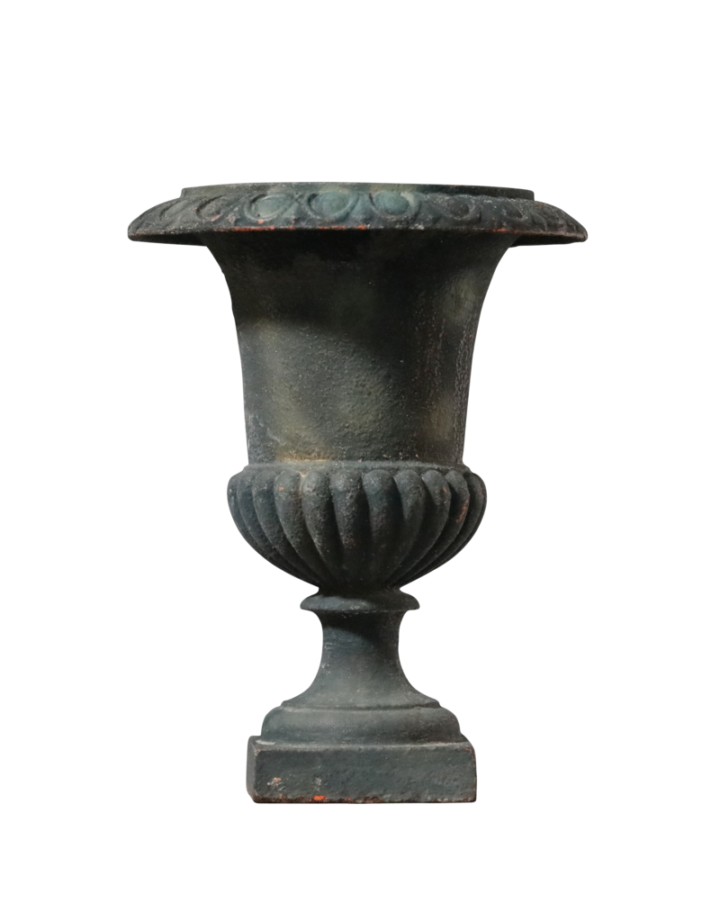 Maison Leon Van den Bogaert Kleine französische Vintage Vase aus Gusseisen