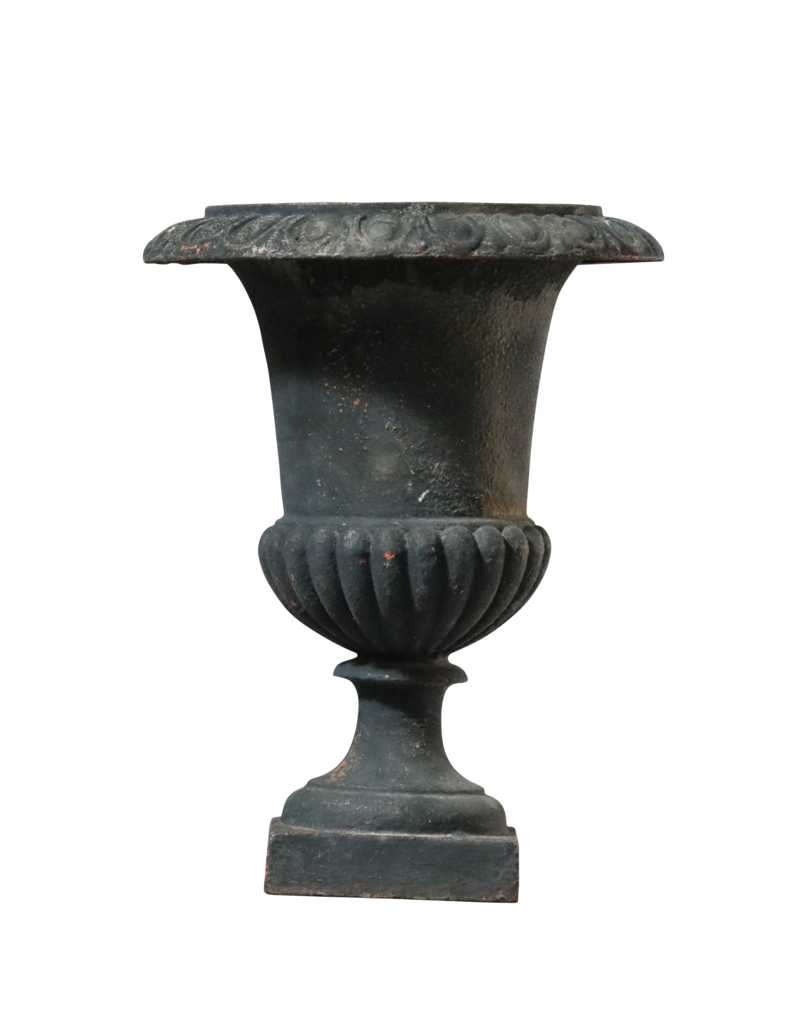 Maison Leon Van den Bogaert Kleine französische Vintage Vase aus Gusseisen