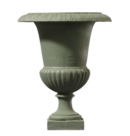 Gusseiserne Vase