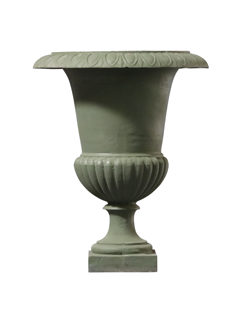 Gusseiserne Vase