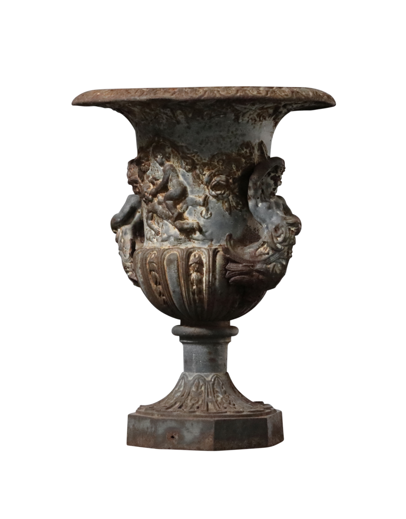 Paire De Vases De Jardin Médicis Anciens En Fonte