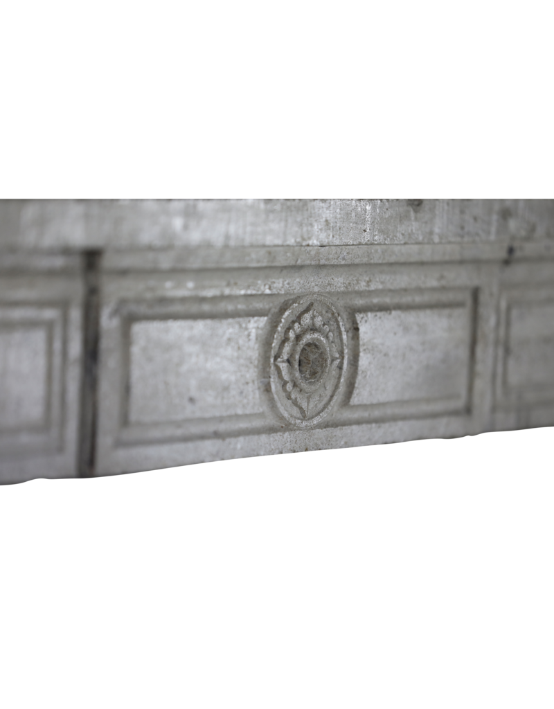 Maison Leon Van den Bogaert Original französischer Kamin aus Kalkstein