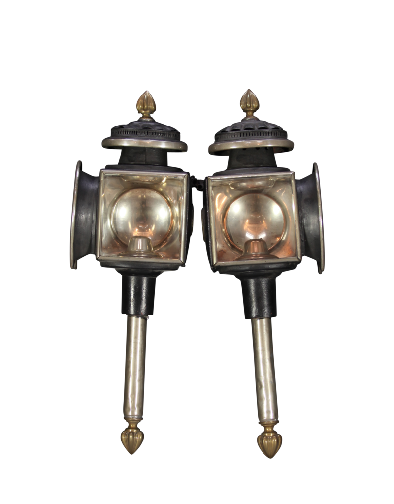 Une Paire De Lampes De Calèche Anciennes