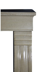 Maison Leon Van den Bogaert Elegante Kaminumrandung aus französischem Stein