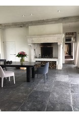 Maison Leon Van den Bogaert Wiedergewonnener schwarzer belgischer Natursteinboden