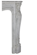 Maison Leon Van den Bogaert Klassischer weißer Carrara-Marmor-Kamin