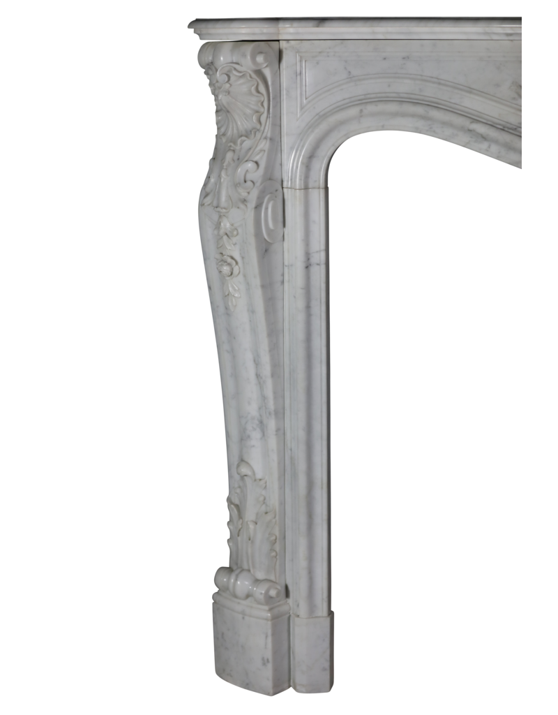 Maison Leon Van den Bogaert Chimenea clásica de mármol blanco de Carrara