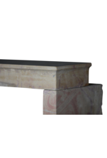 Maison Leon Van den Bogaert Eleganter antiker französischer Steinkamin