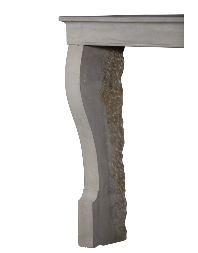 Maison Leon Van den Bogaert Pequeña Chimenea Intemporal de Piedra Caliza Beige