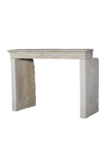 Maison Leon Van den Bogaert Zeitloser französischer Kamin in beige