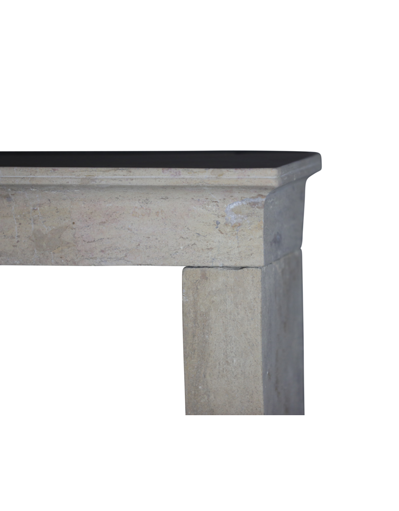 Maison Leon Van den Bogaert Kleine Tijdloze Beige Kalkstenen Sierschouw