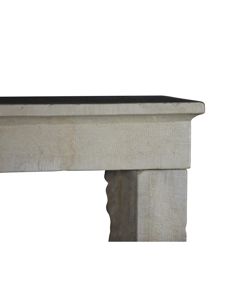 Maison Leon Van den Bogaert Kaminumrandung French Soft Beige