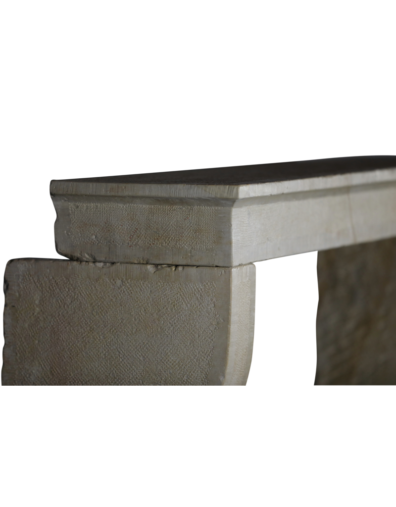 Maison Leon Van den Bogaert Kaminumrandung French Soft Beige
