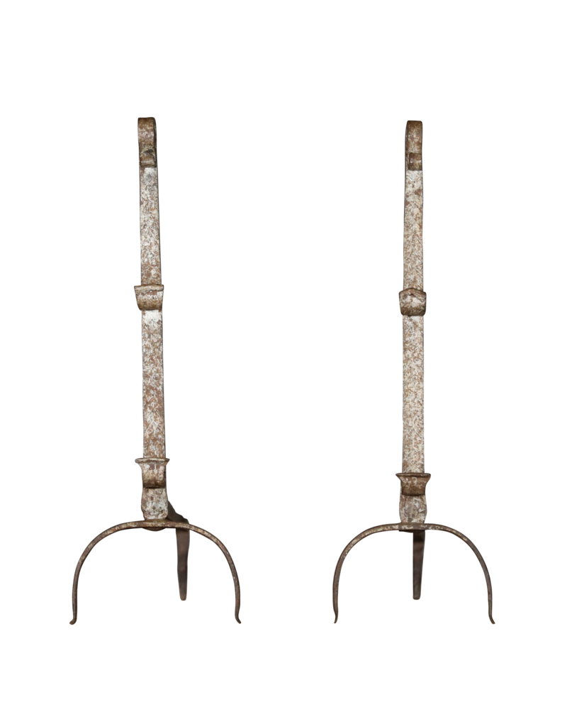 Maison Leon Van den Bogaert Elegantes französisches rustikales paar Kaminhunde