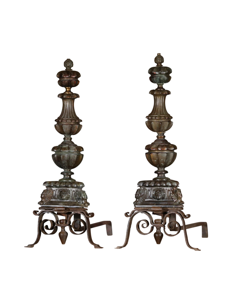 Maison Leon Van den Bogaert Objets De Cheminée Antiques Authentiques De La Renaissance