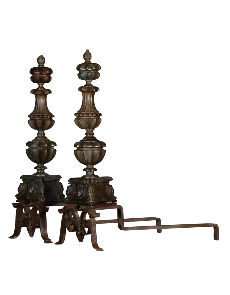 Maison Leon Van den Bogaert Objets De Cheminée Antiques Authentiques De La Renaissance