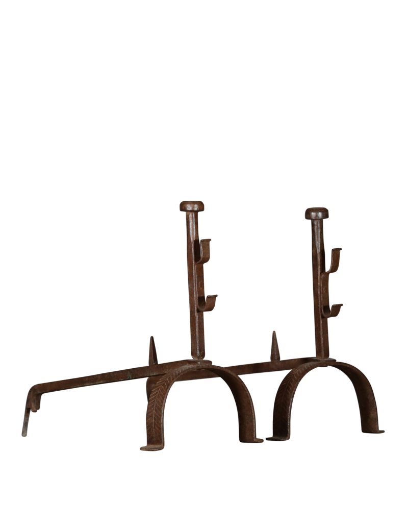 Maison Leon Van den Bogaert Accesorios de chimenea sencillos y atemporales