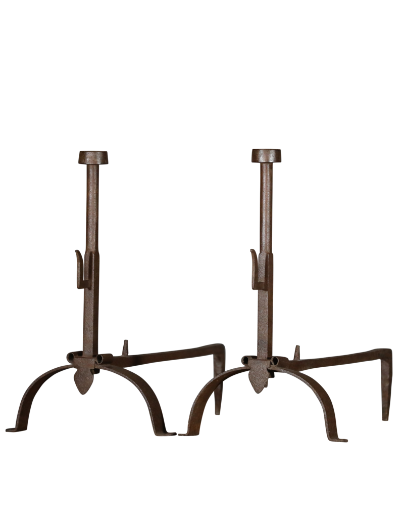 Maison Leon Van den Bogaert Accesorios de chimenea sencillos y atemporales