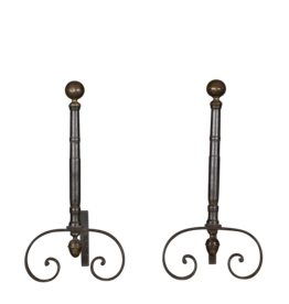 Maison Leon Van den Bogaert Elegantes französisches Paar Kaminhunde