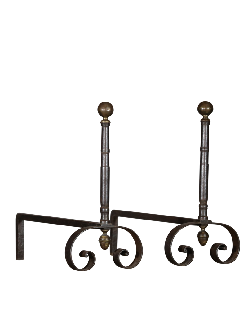 Maison Leon Van den Bogaert Elegantes französisches Paar Feuerböcke