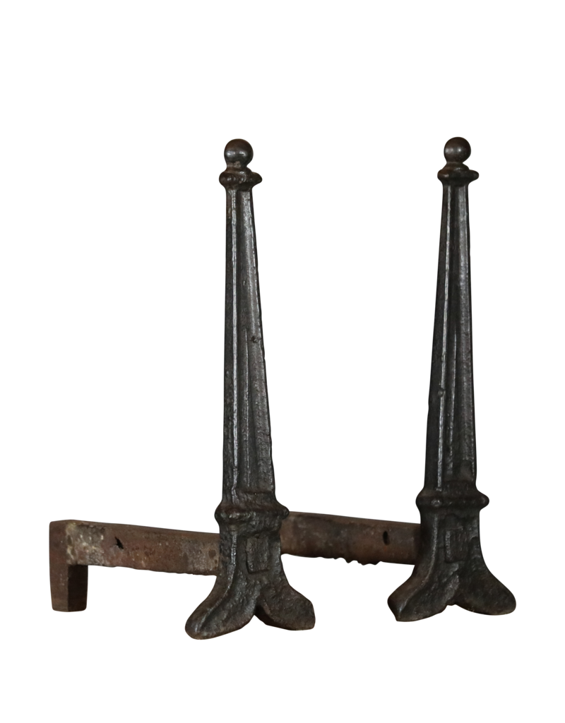 Solide Kaminobjekte aus Gusseisen aus dem 15. Jahrhundert