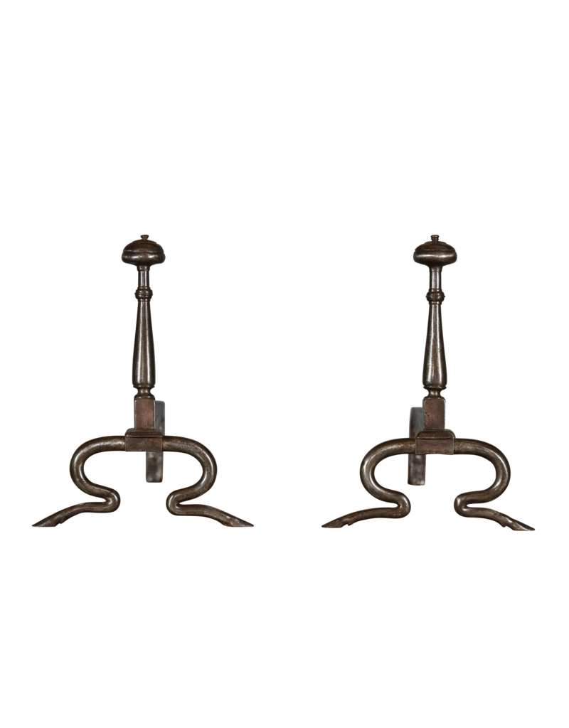 Maison Leon Van den Bogaert Decoración Chimenea Siglo XVII Con Patas De Ciervo