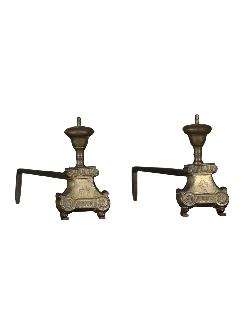 Maison Leon Van den Bogaert Objetos decorativos de latón antiguo para chimenea