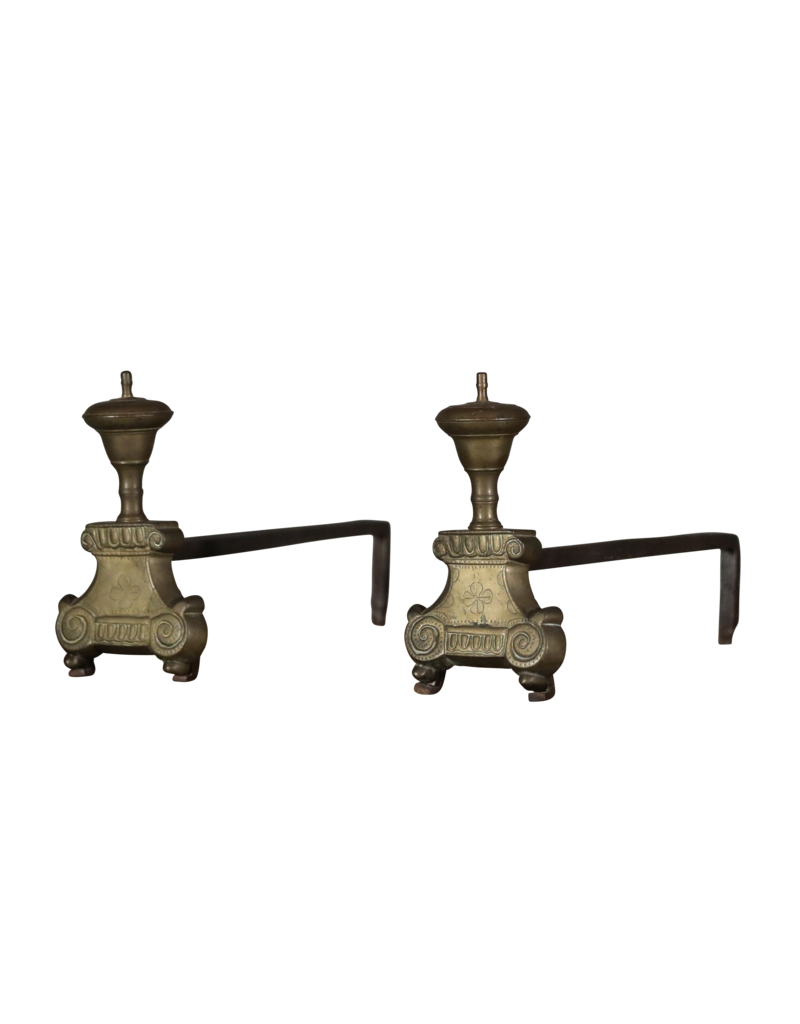 Maison Leon Van den Bogaert Objetos decorativos de latón antiguo para chimenea