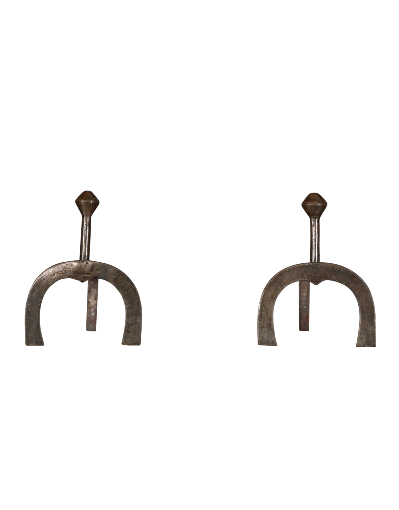Maison Leon Van den Bogaert Antiker Feuerbock mit Hufeisenmotiv