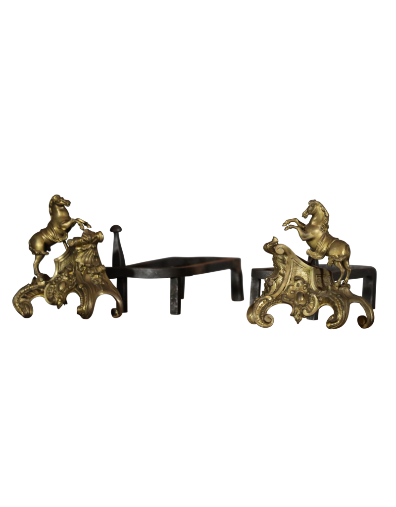 Vuurbokken Met Paarden