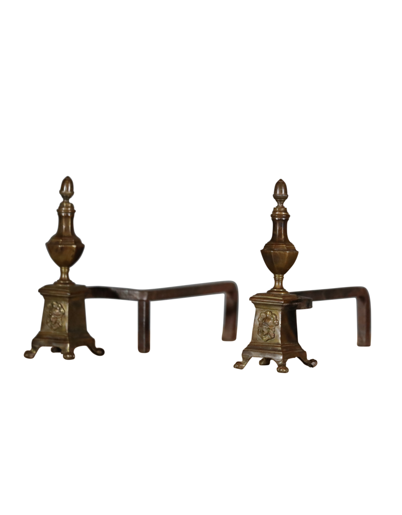 Maison Leon Van den Bogaert Chimenea Elegante Andiron En Latón