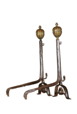 Maison Leon Van den Bogaert Período renacentista francés Andiron